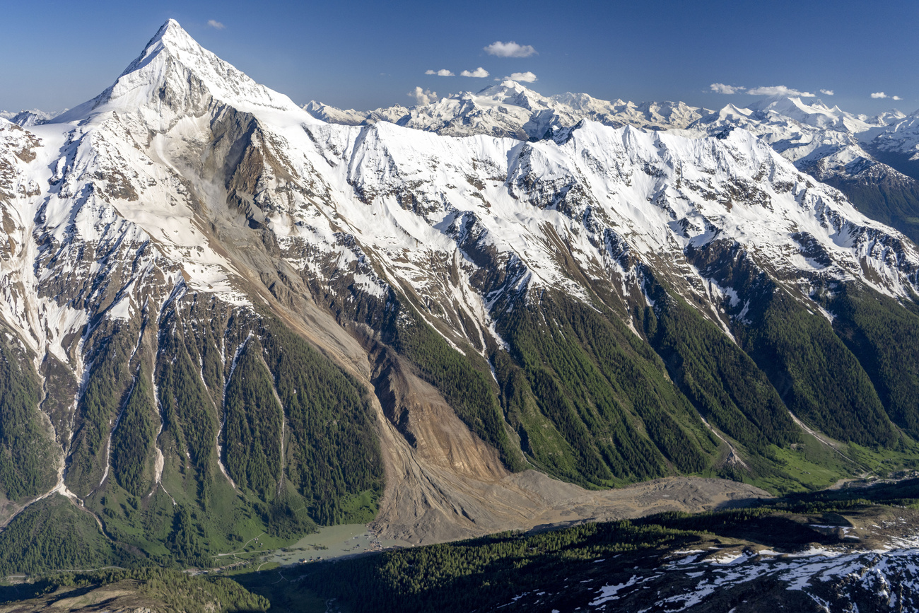 In terms of the volume and the extent of the damage caused, the collapse of the Birch Glacier and landslide that wiped out the village of Blatten, canton Valais, is unprecedented for the Swiss Alps.