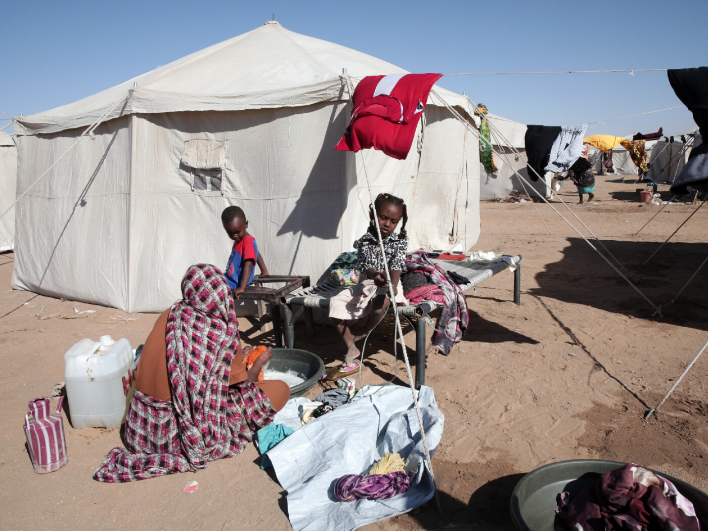 rifugiati sudanesi in tendopoli