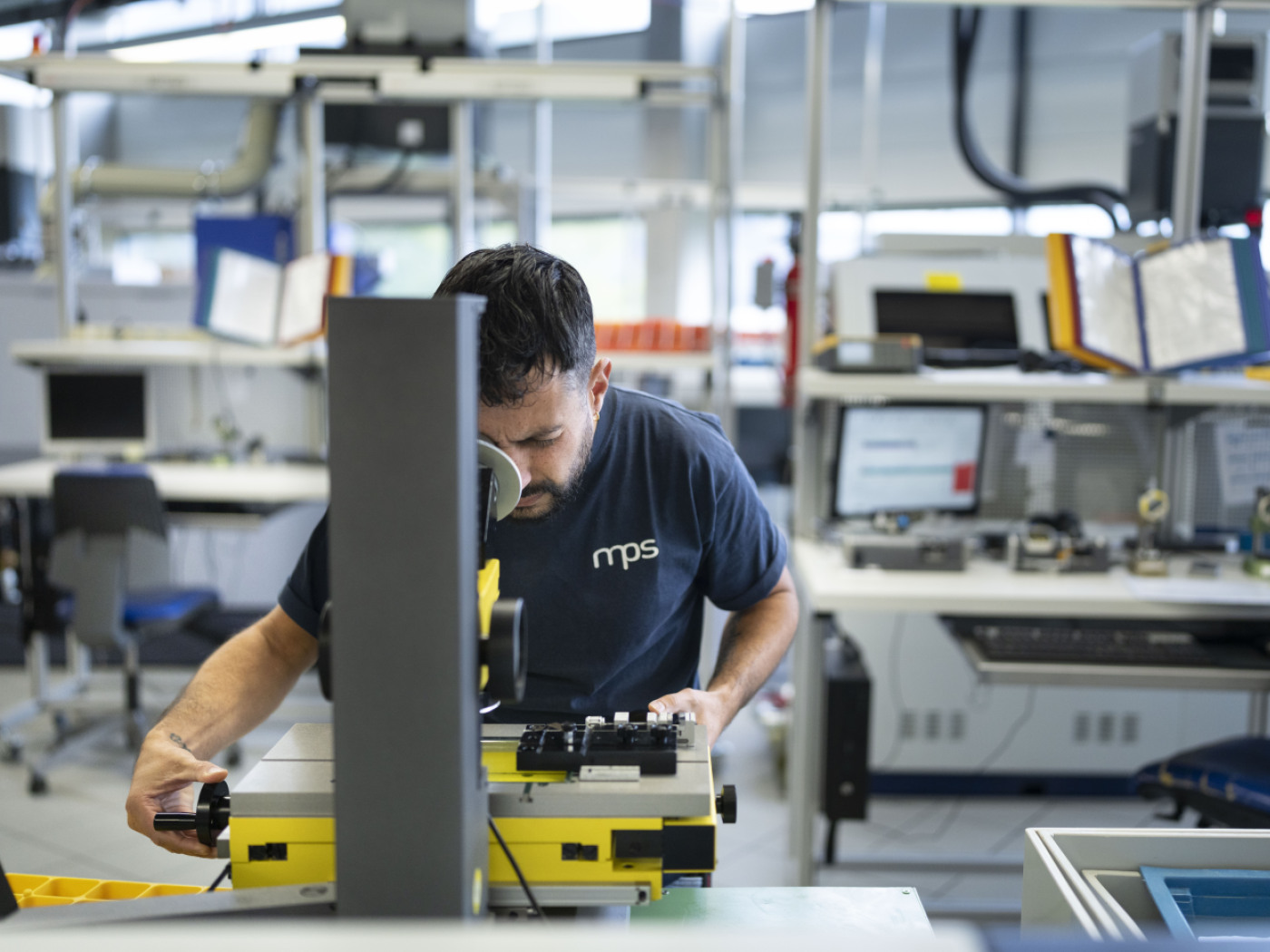 Swiss economic sentiment brightens slightly