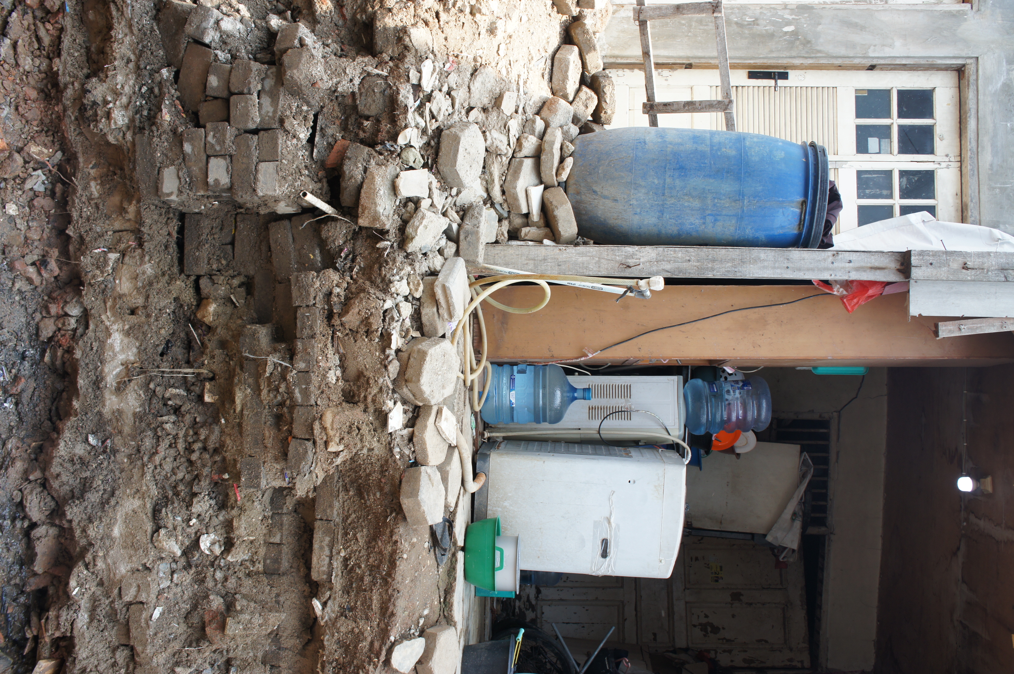 Une maison surélevée à Muara Angke, Jakarta.