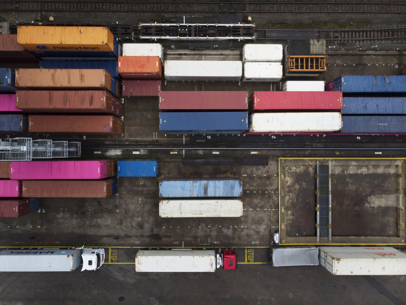 Swiss foreign trade sluggish in October