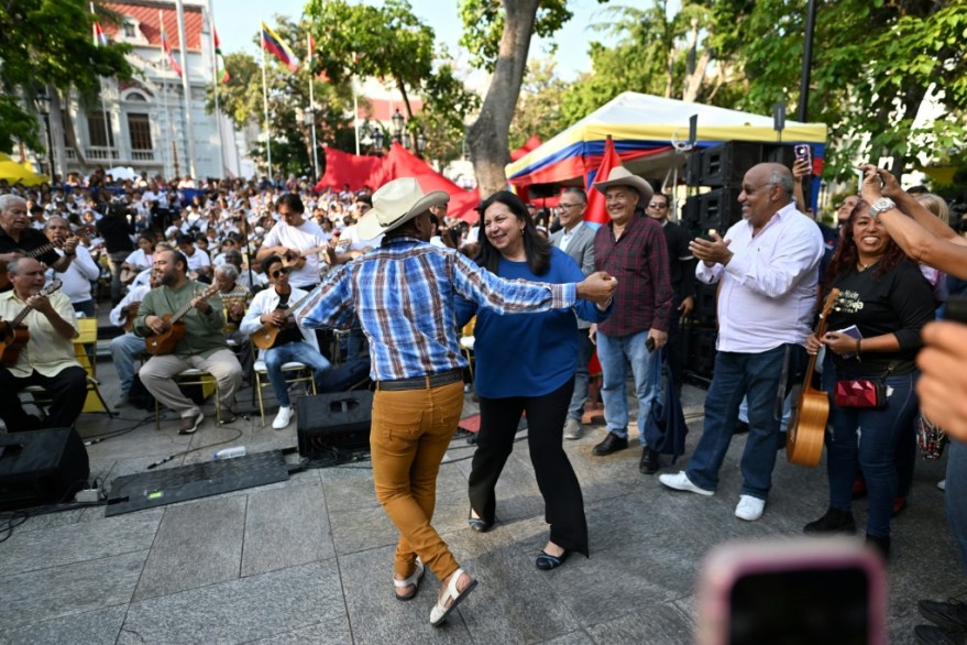 2025-12-09T153A073A27Z-90610471