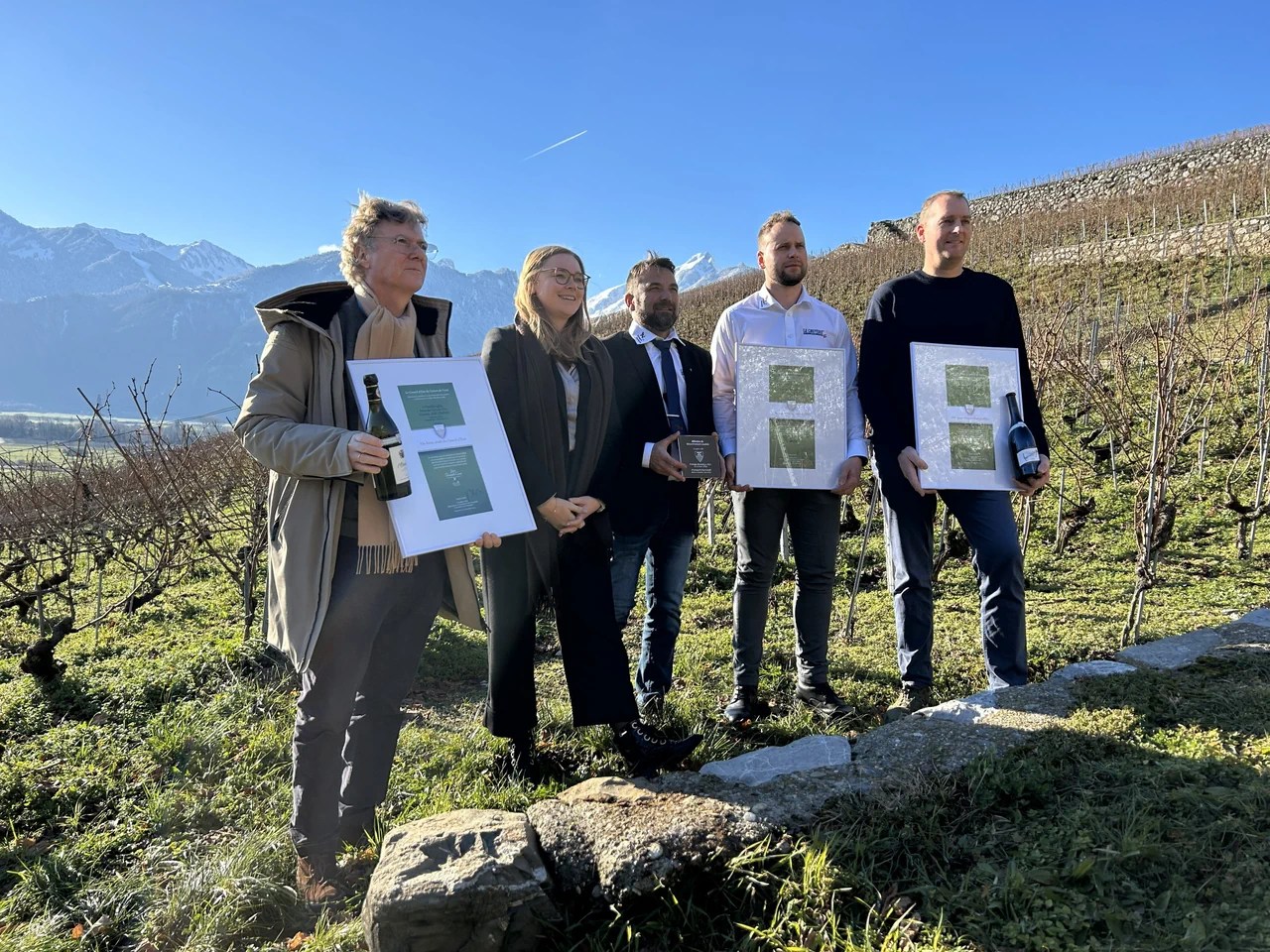 La conseillère d'Etat vaudoise Valérie Dittli et les excellents vignerons et fromagers.