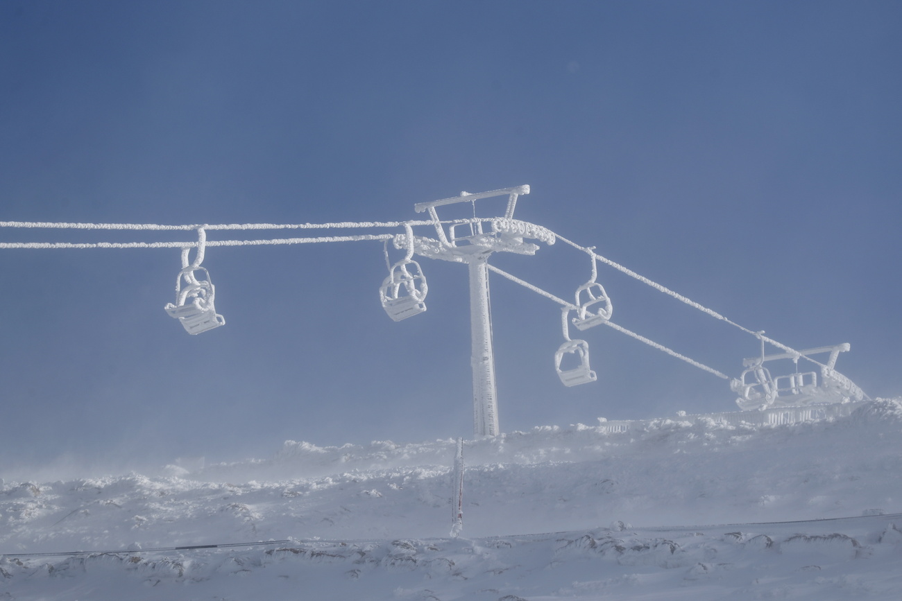 Seggiovia completamente gelata