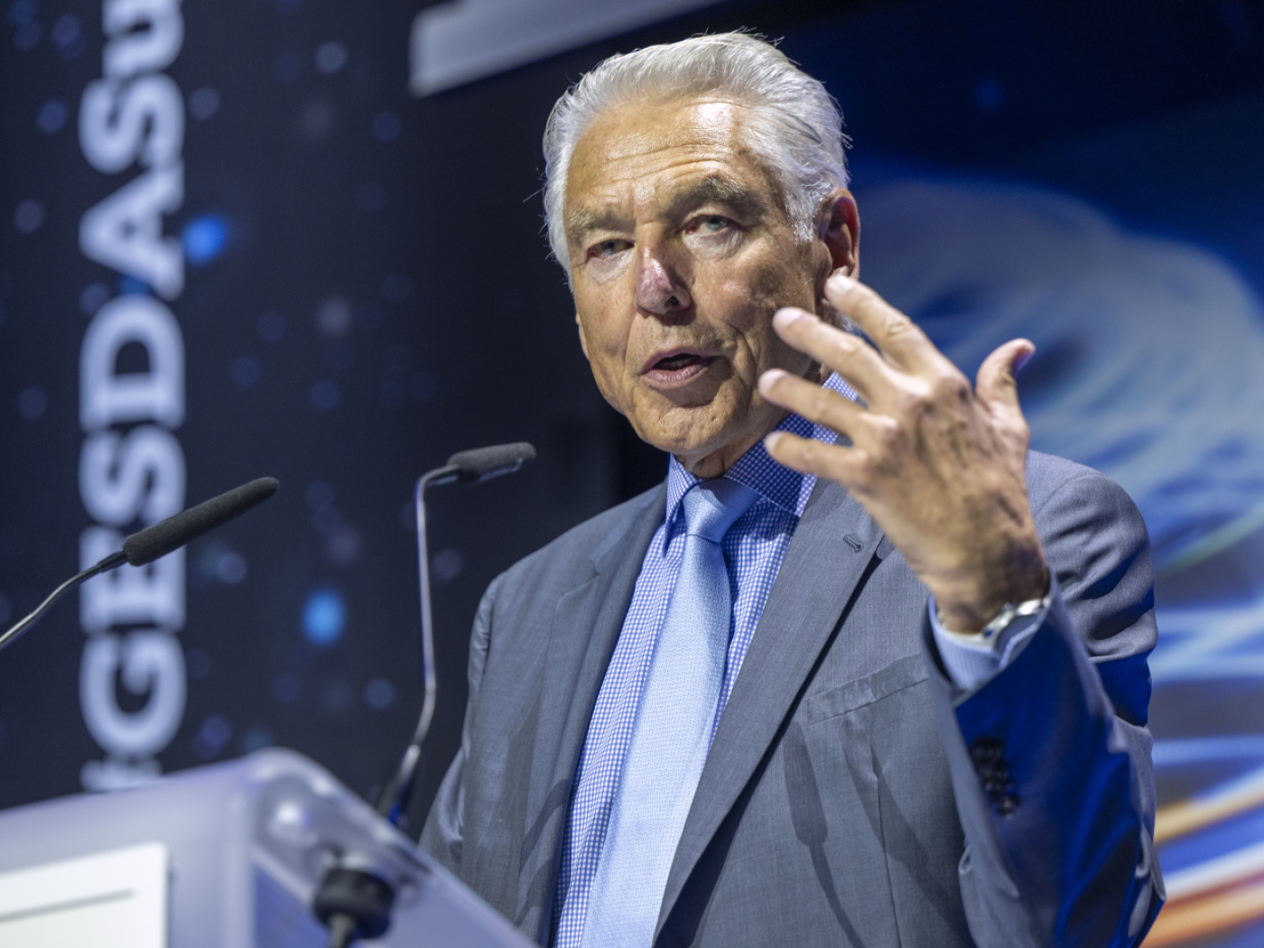 Nestlé, Brabeck-Letmathe relinquishes title of chairman emeritus