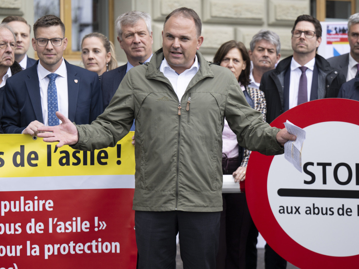 Federal Council rejects SVP border protection initiative without counter-proposal