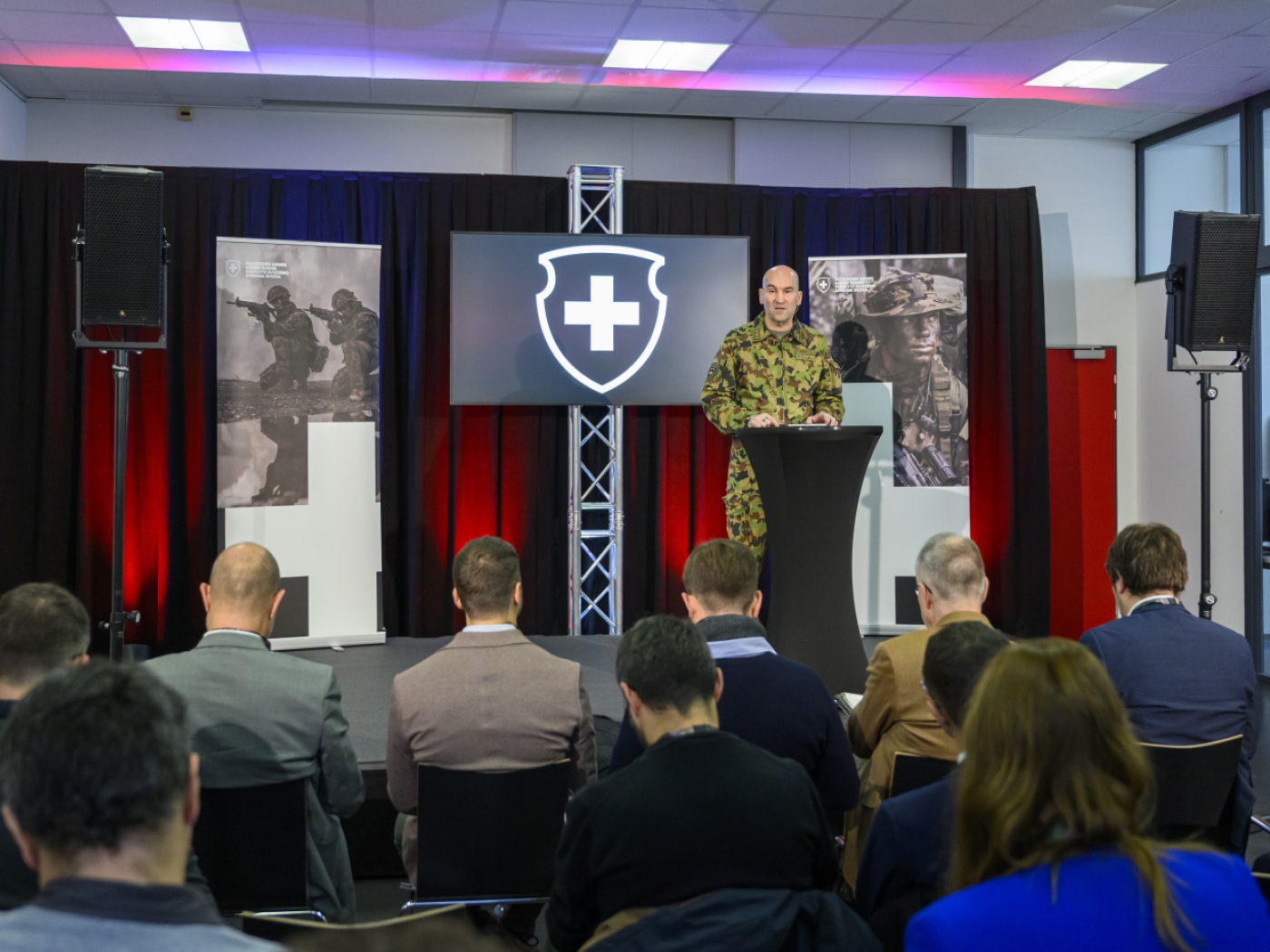 Swiss army has ‘gone back to sleep”, says outgoing chief