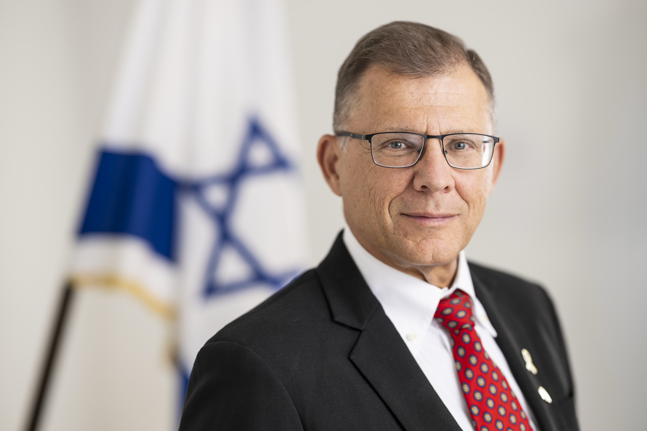 السفير الإسرائيلي في برن تيبور شلوسر.