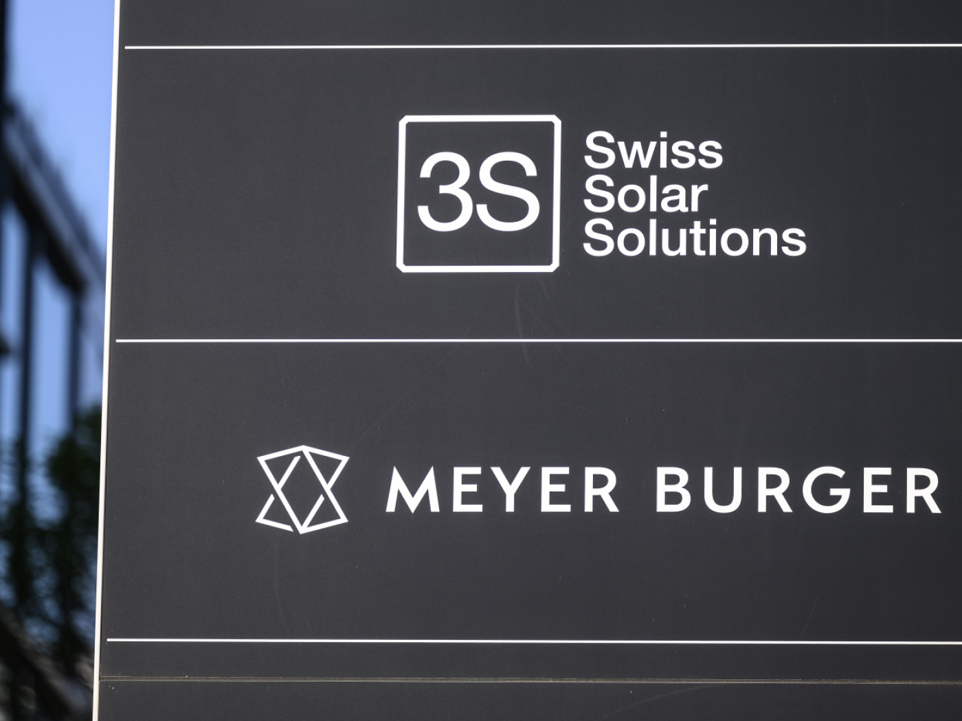 Meyer Burger সুনির্দিষ্ট ঋণ পুনর্গঠন স্থগিত পায়