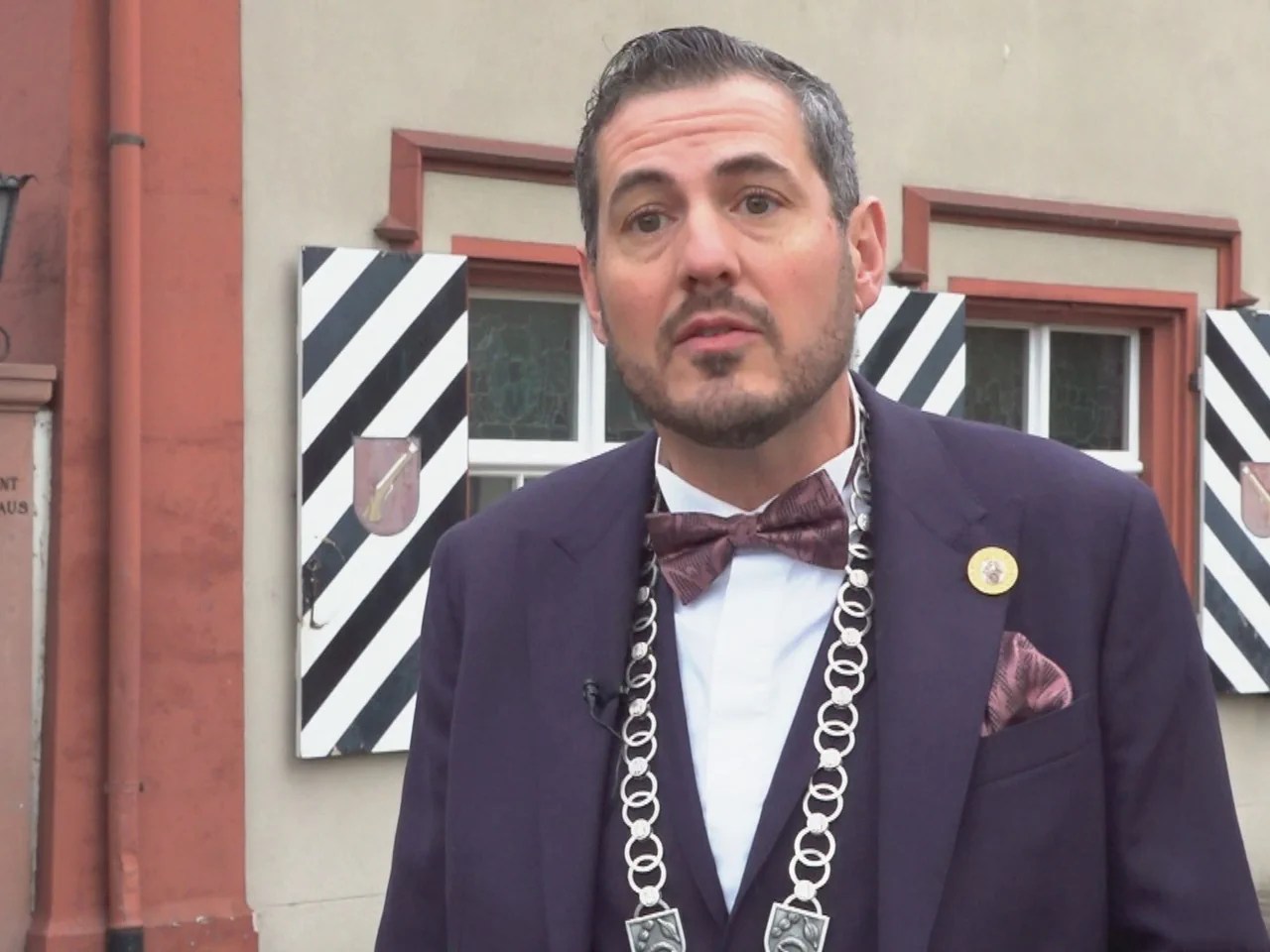 Beat Schwald is Master of the Basel Bakers' Guild. He is delighted that there is now a woman in his guild.