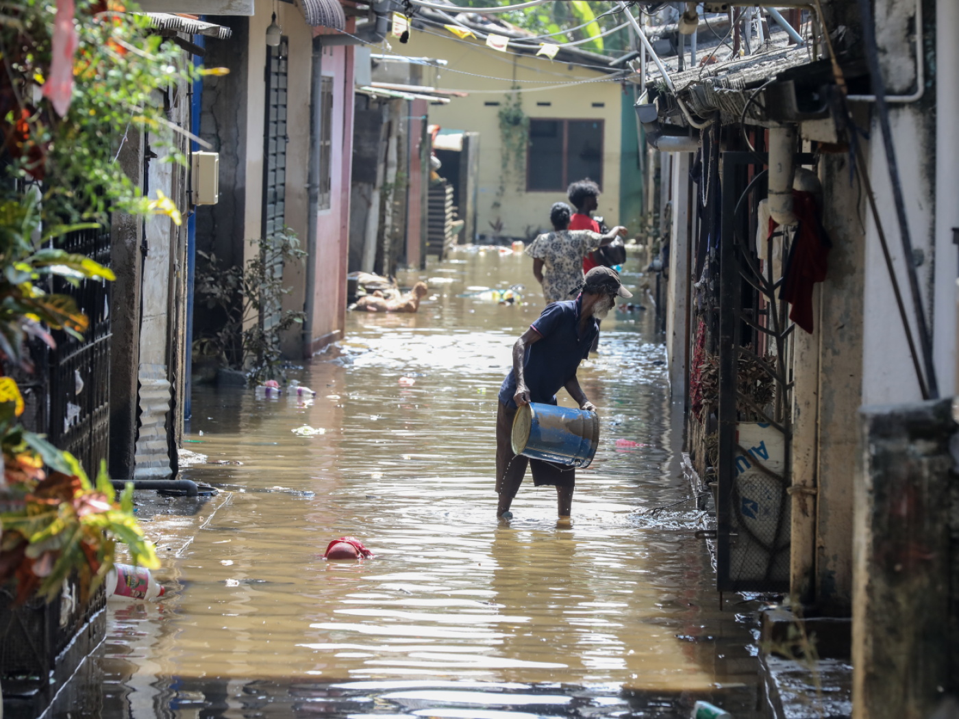 Switzerland sends experts and aid to storm-hit Sri Lanka