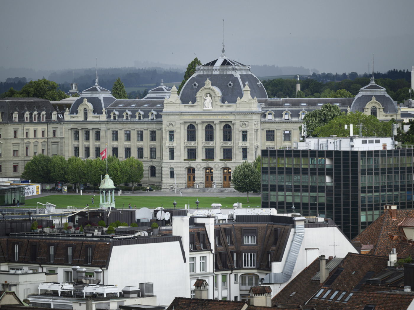 Bern University Rector warns against political pressure on research