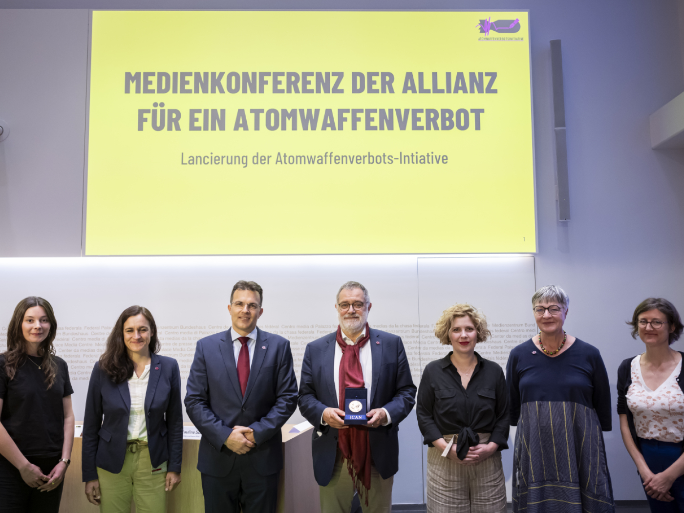 Plus de 135 000 signatures pour l'initiative contre les armes nucléaires