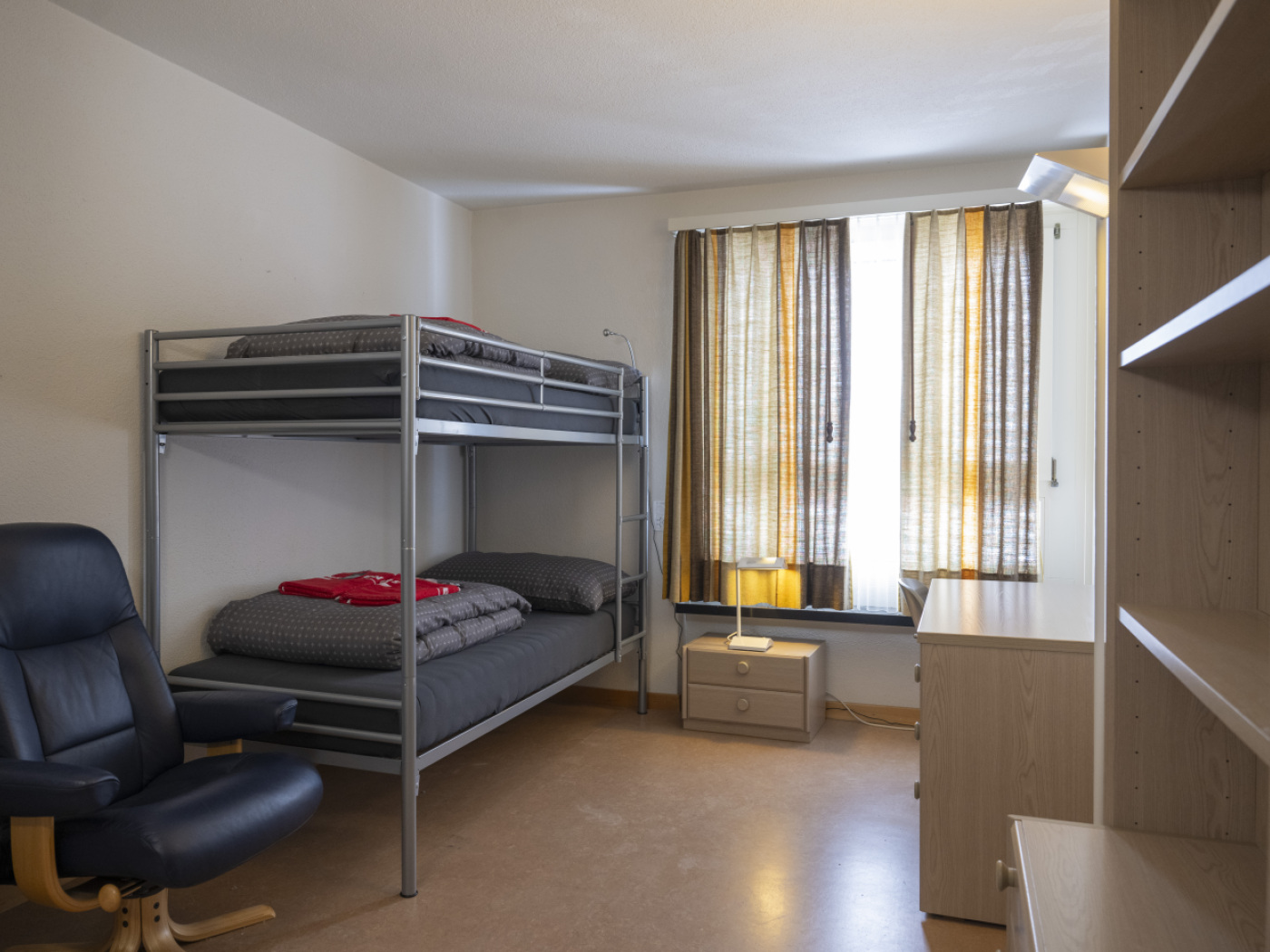 Asylum applications in Switzerland expected to drop in 2026