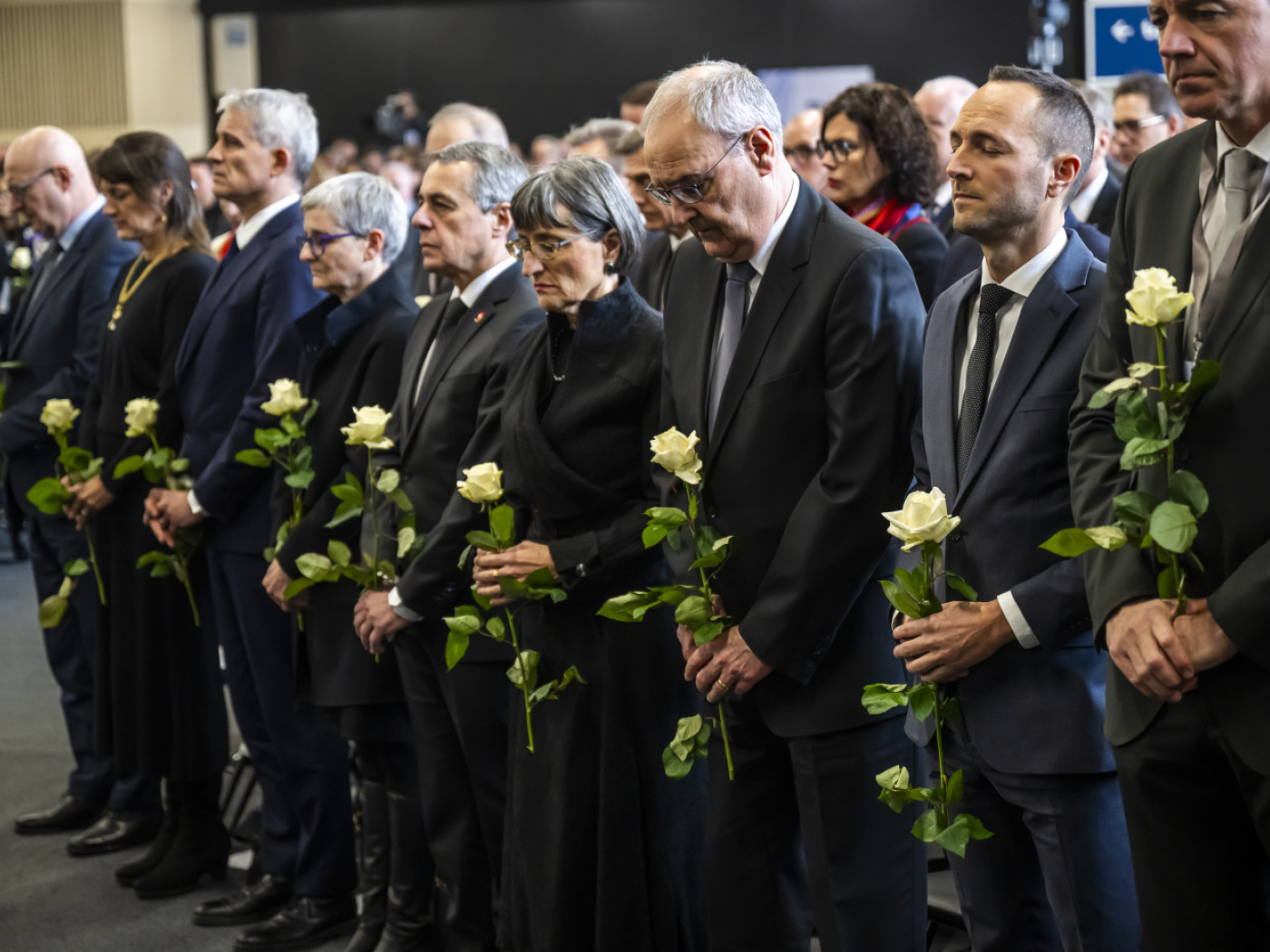 Politician apologises at Crans-Montana memorial ceremony