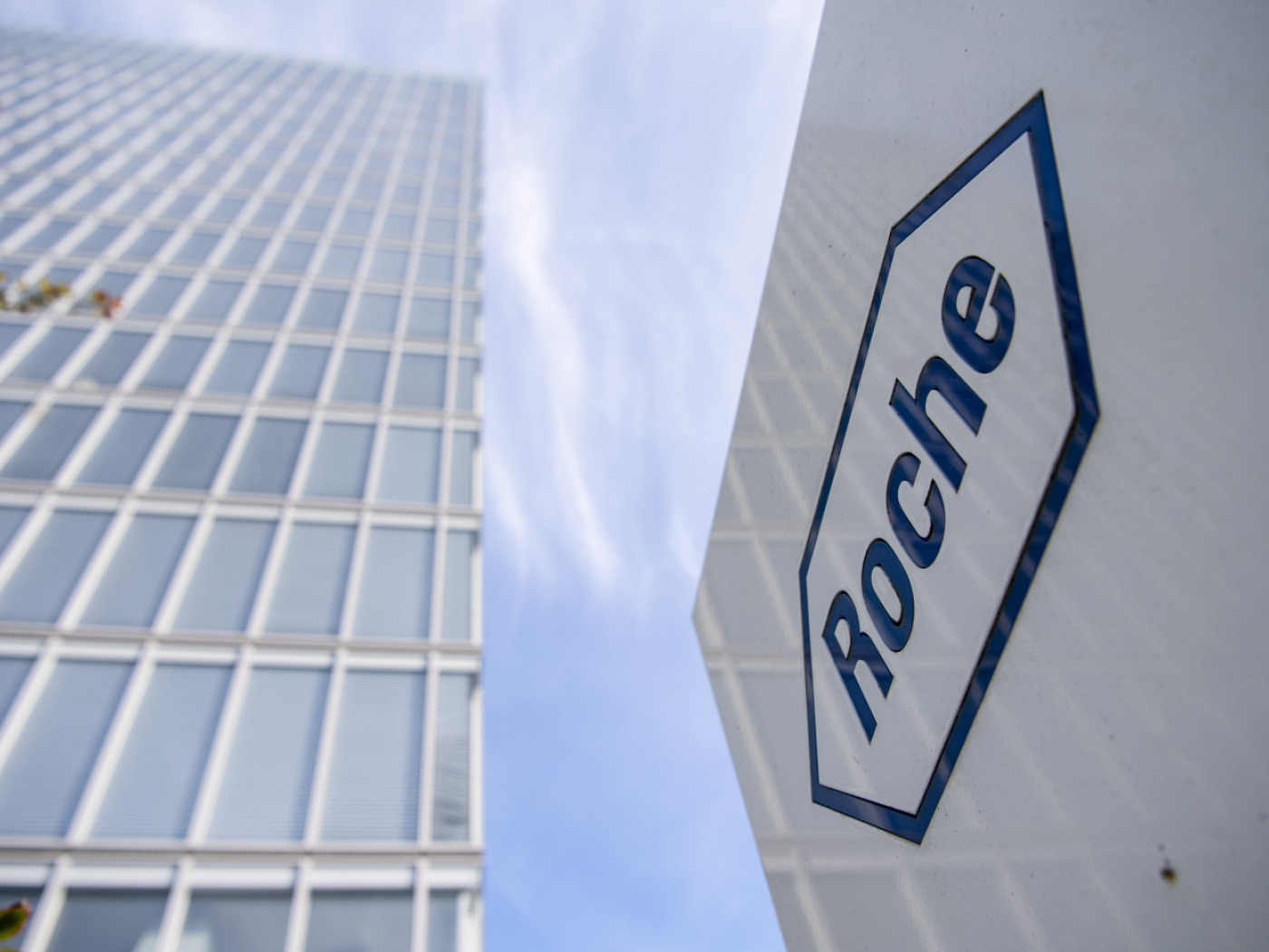 Swiss pharma firm Roche posts increased 2025 revenue