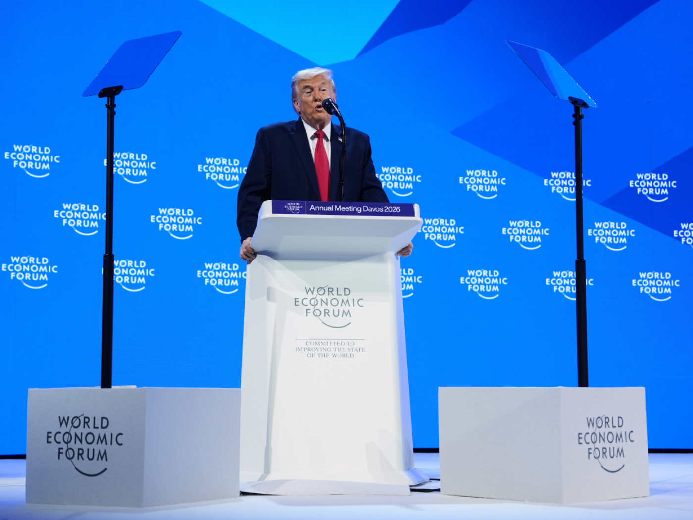 Европа движется не в ту сторону»: Трамп выступил на ВЭФ в Давосе - SWI swissinfo.ch