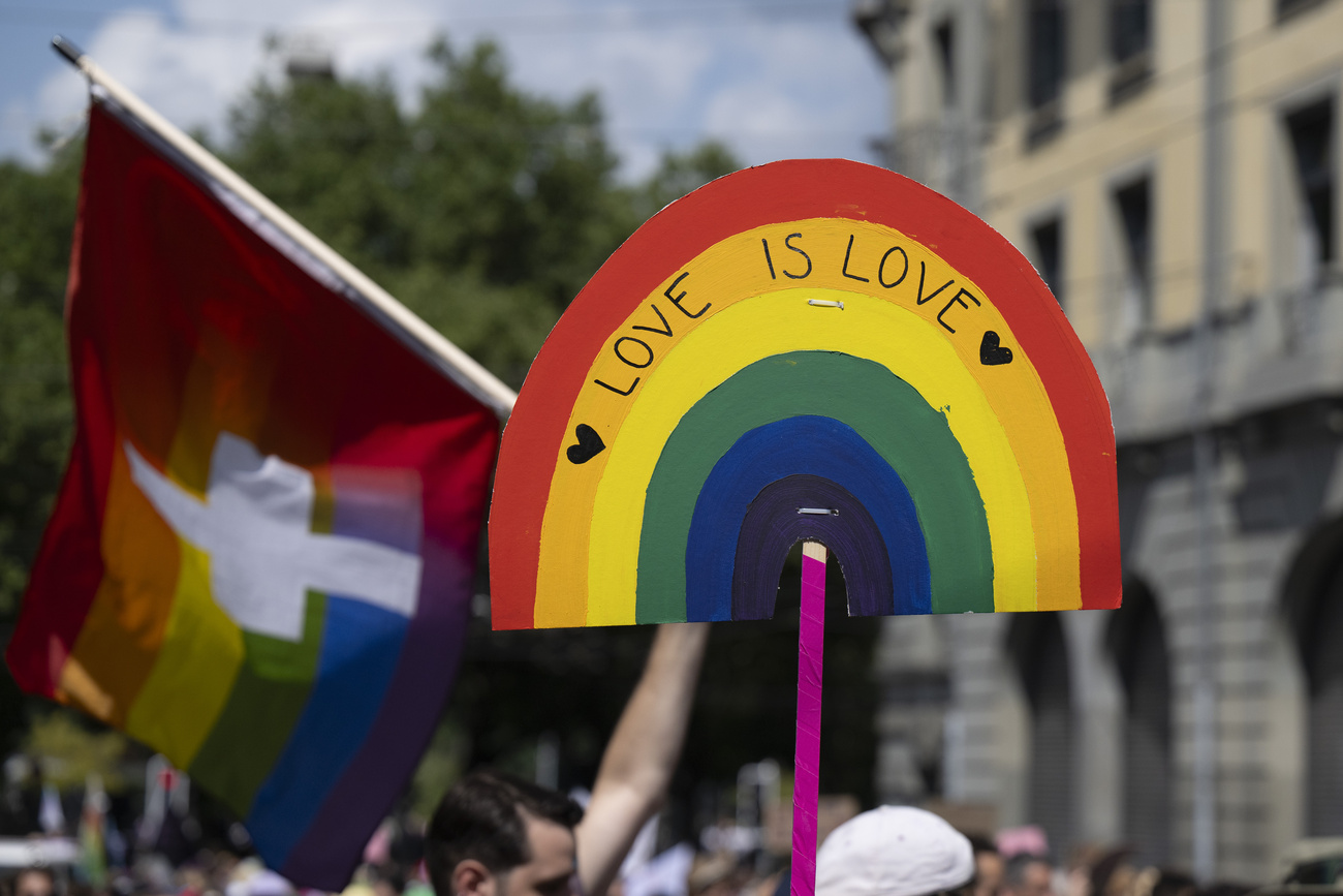 Une banderole lors de la Pride à Berne.