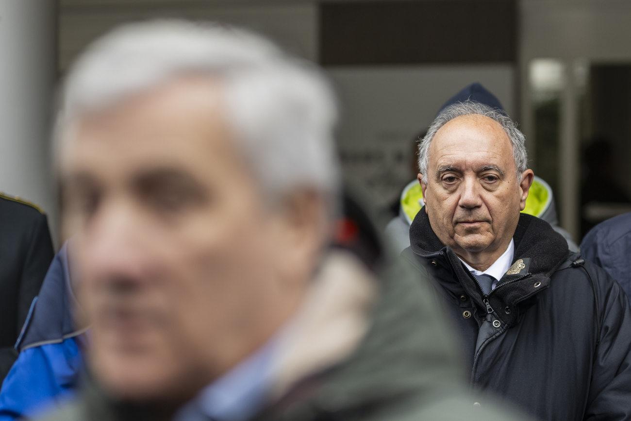 L'ambasciatore italiano a Roma Cornado e in primo piano il ministro degli esteri Antonio Tajani.