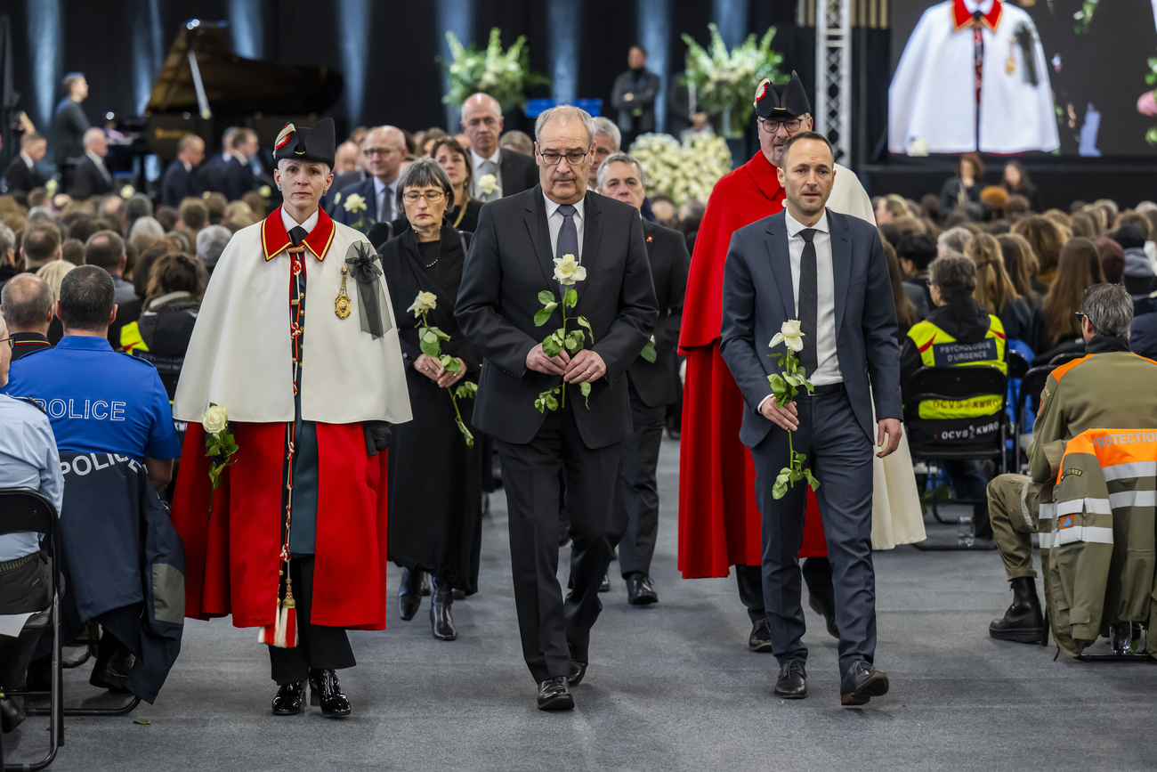 Il presidente della Confederazione Guy Parmelin e il presidente del governo vallesano Mathias Reynard.