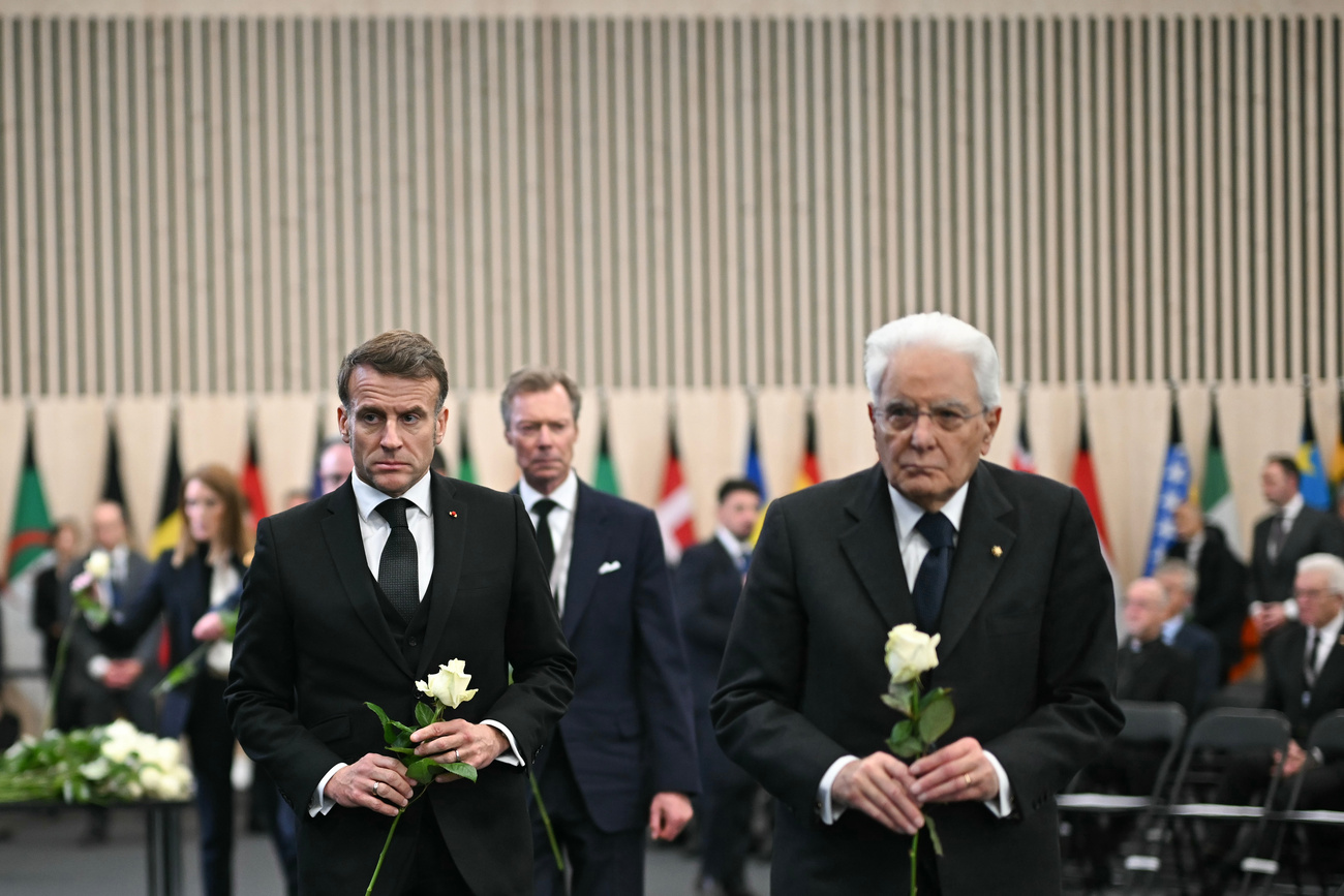Emmanuel Macron e Sergio Mattarella.
