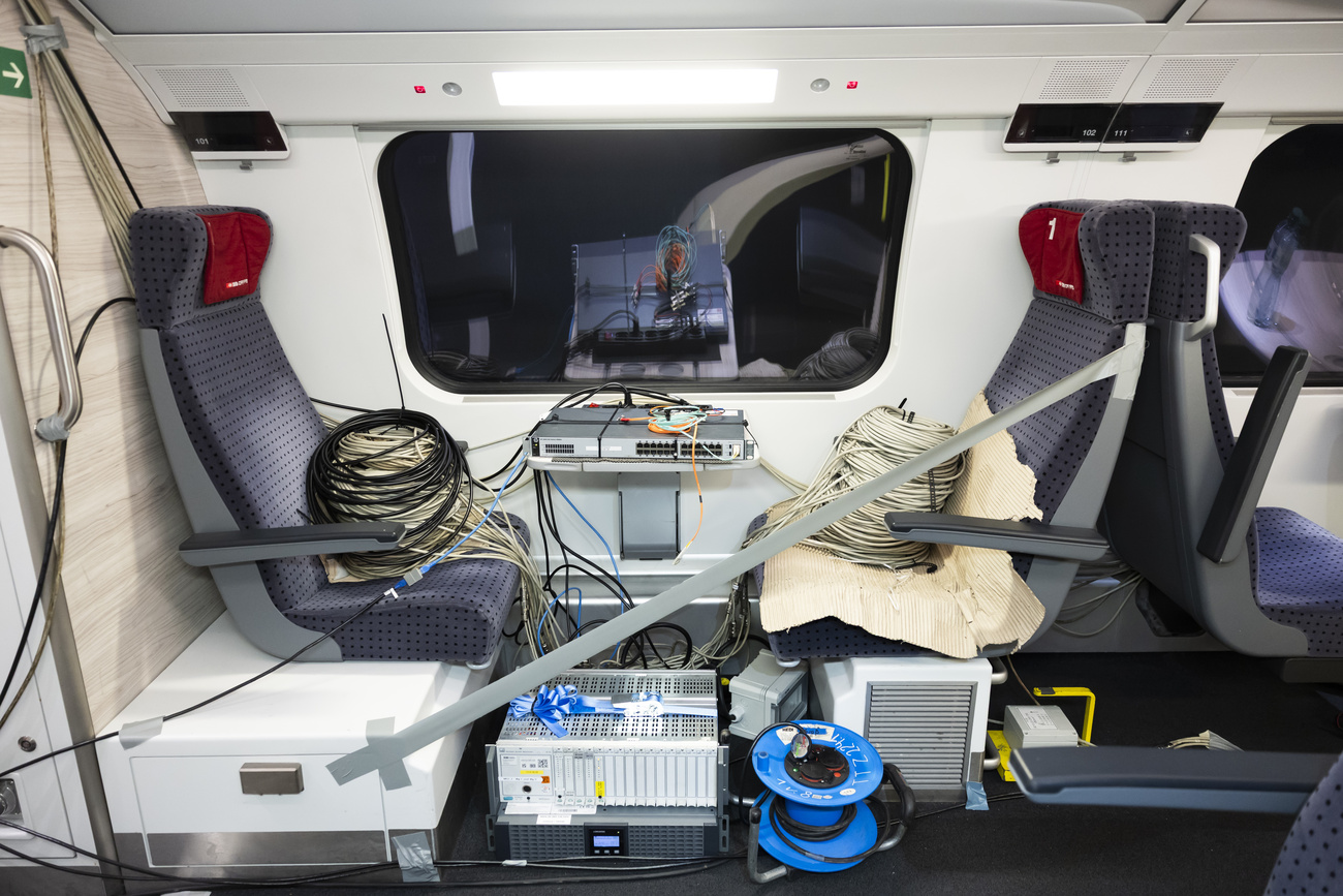 Duplex trains for long-distance services are known in German as "Schüttelzüge" or "shaking trains". To improve passenger comfort, Swiss Federal Railways is in the process of converting all the bogies (which are located underneath the carriages) on these trains.