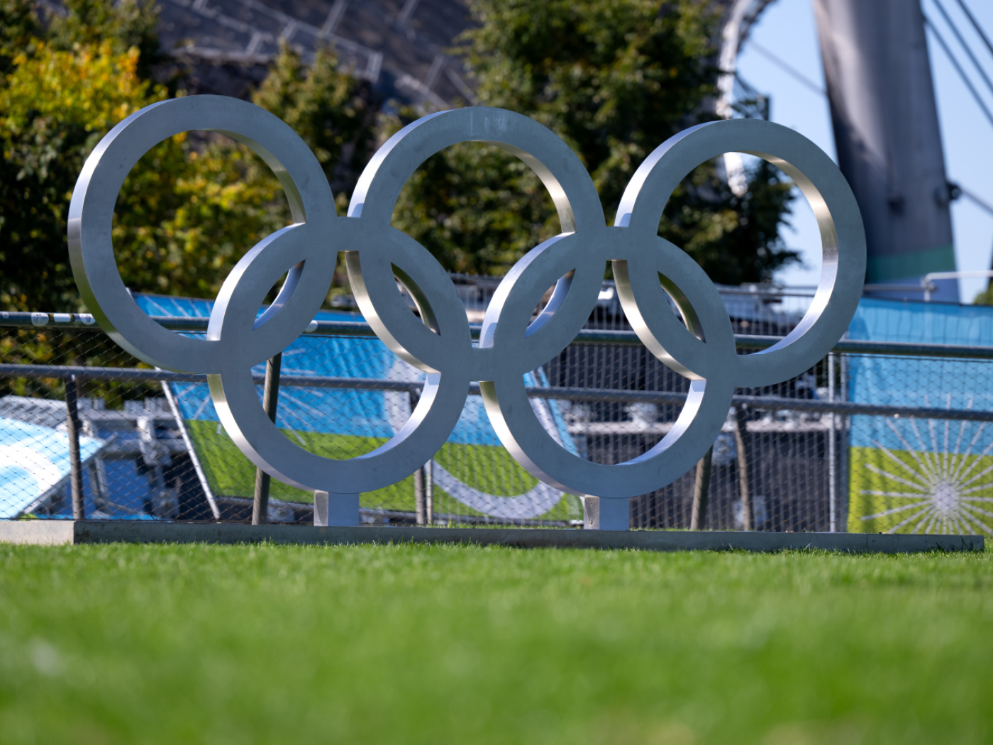 Swiss government backs 2038 Winter Olympics bid