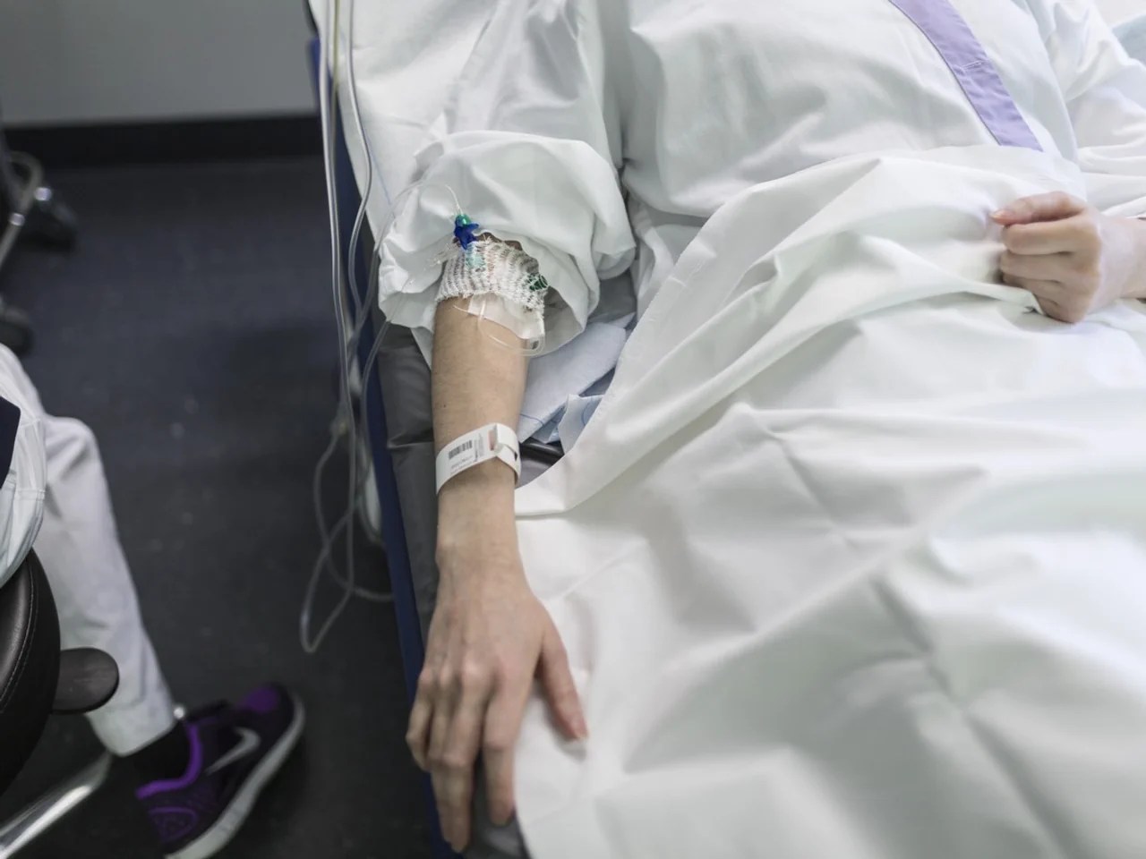 Health insurance premiums are rising because people are claiming more and more benefits. In the official statistics, however, the prices for health services have fallen.