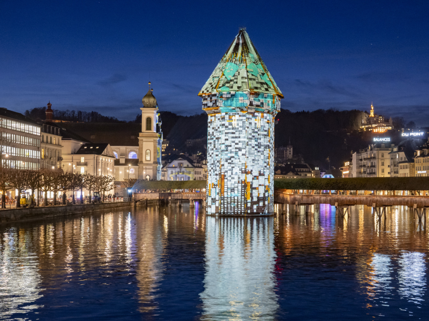 Lucerne becomes a city of lights again