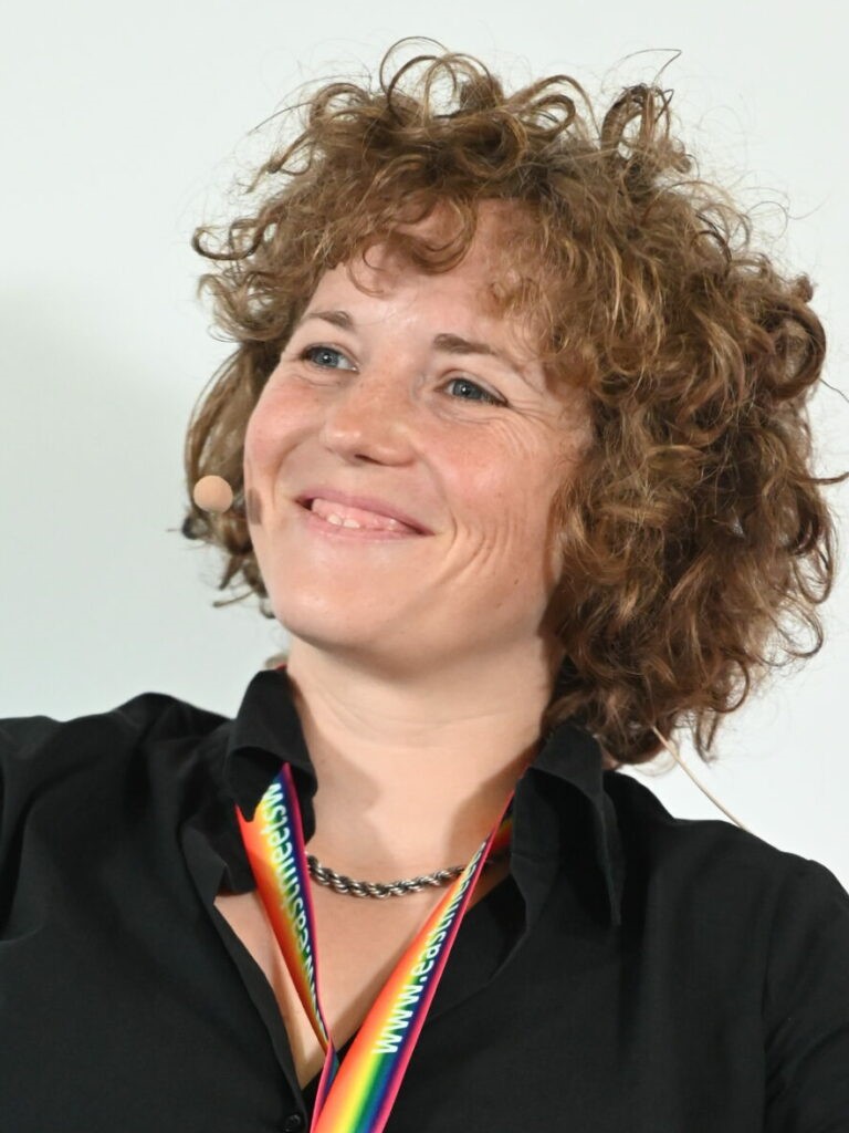 Tabea Hässler from the University of Zurich is co-founder of the LGBTIQ Panel.
