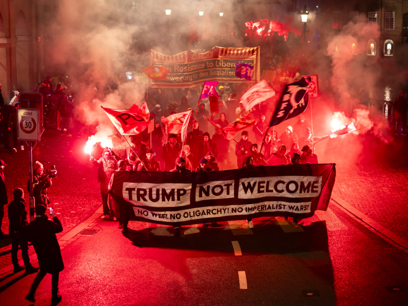 Anti-WEF demo in Zurich turns violent