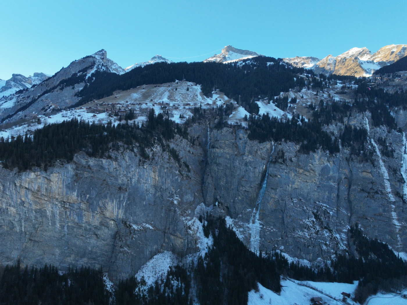 German base jumper dies in the Bernese Oberland