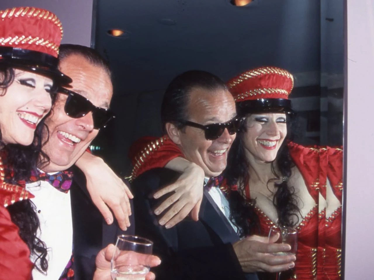 En toute intimité avec les stars : Susanne Bartsch s'amuse avec Jack Nicholson.