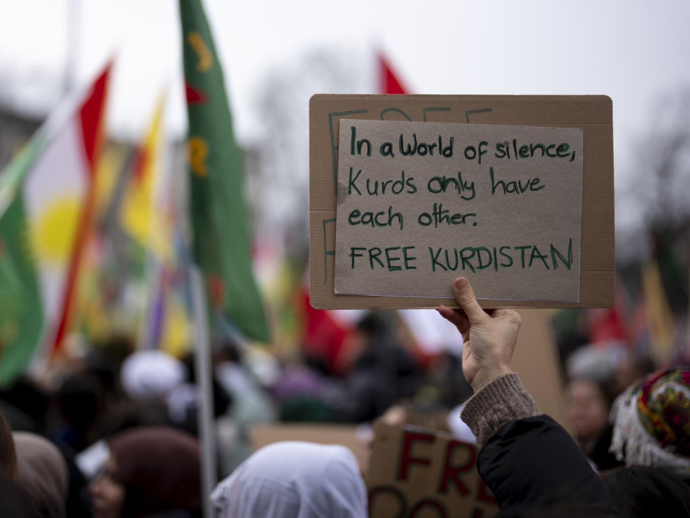 Thousands demonstrate in Bern in support of Kurds in Syria
