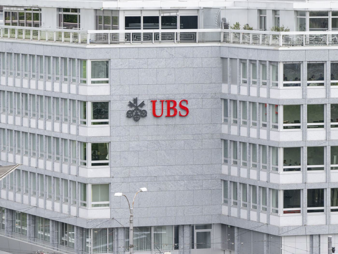 Stricter capital requirements for big bank UBS have a hard time