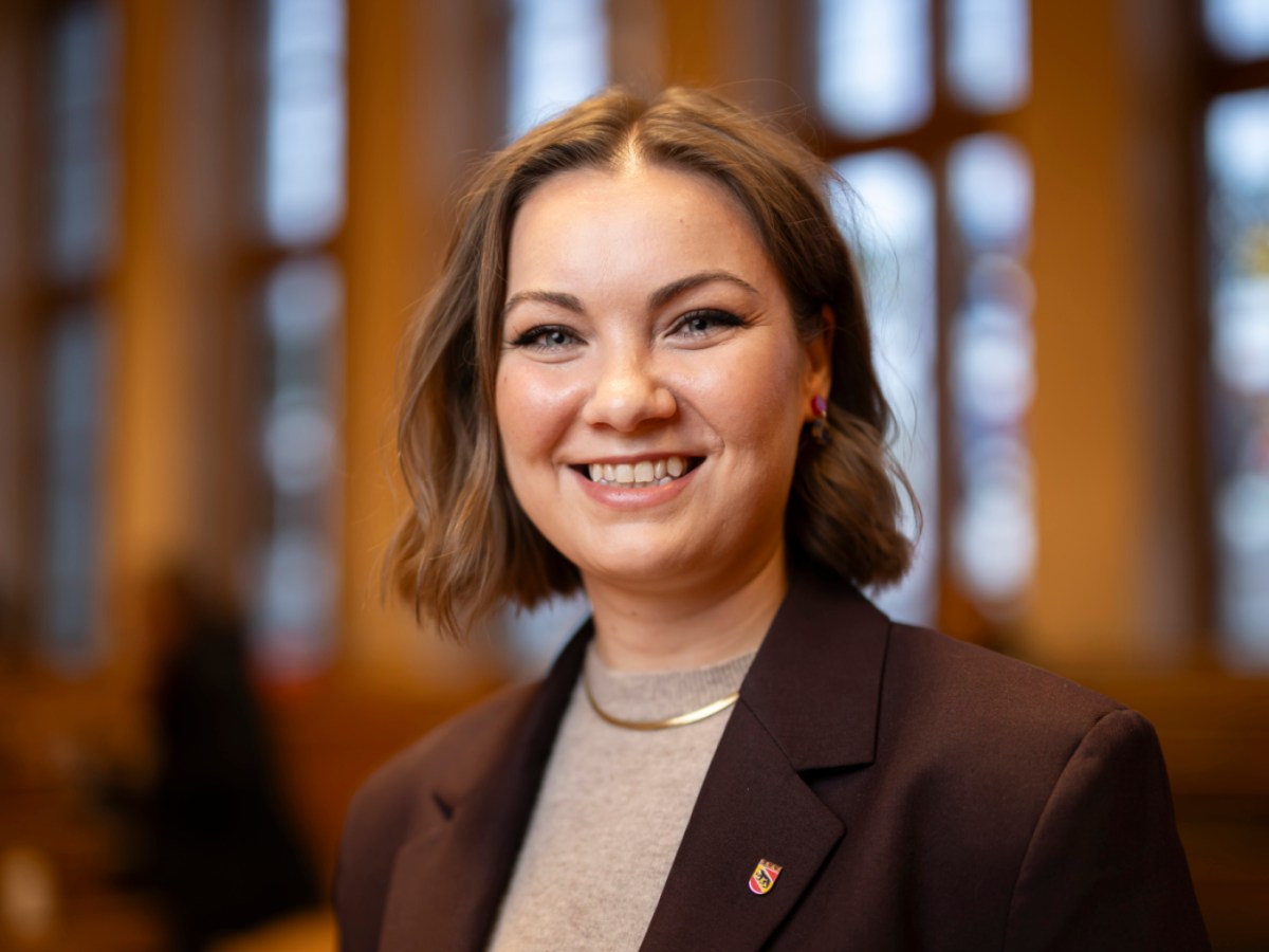Grüne Jelena Filipovic zur Berner Stadtratspräsidentin gewählt - SWI ...