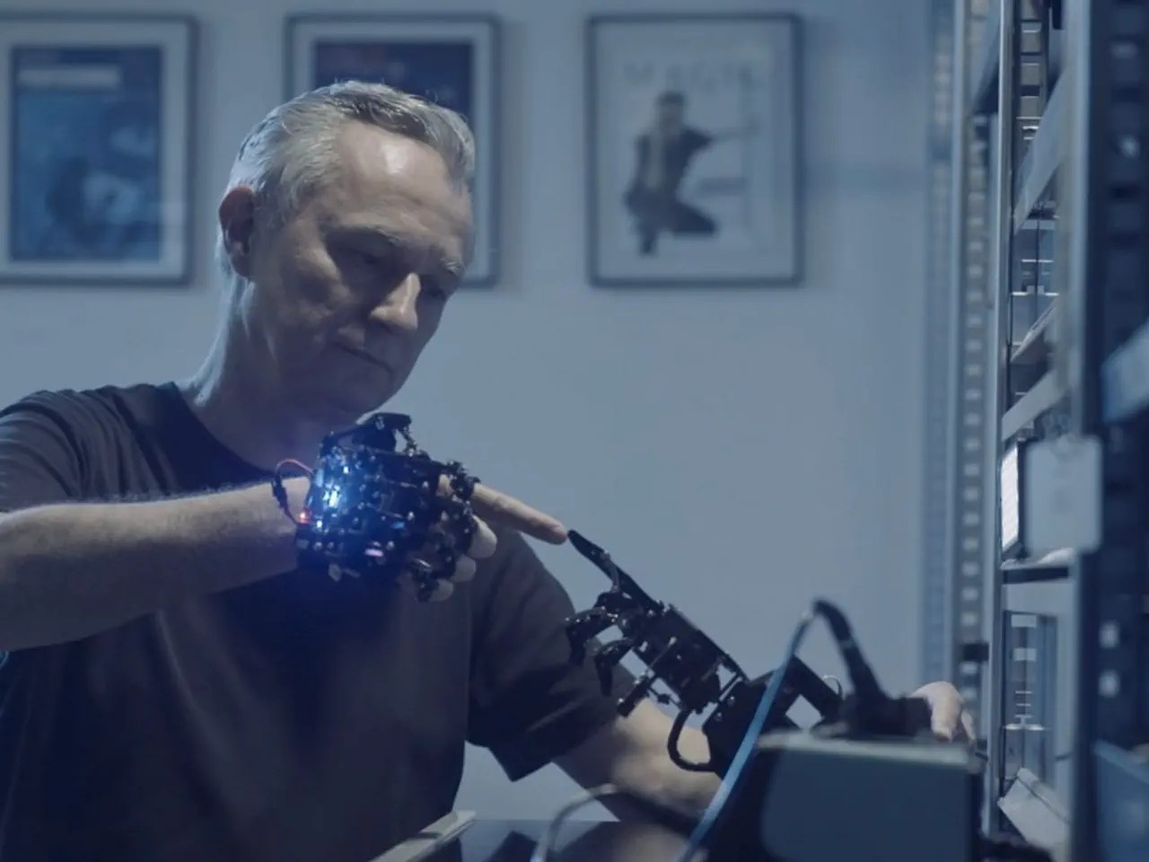 Robotik-Experimente in Marco Tempests Magiclab, 2025.