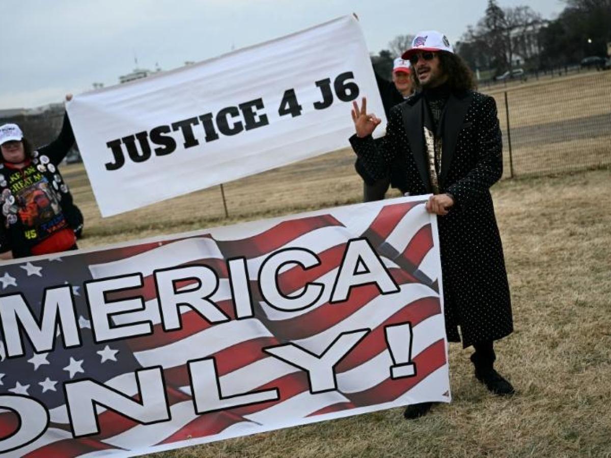 美国会大厦事件满5年政治分歧纪念活动各表立场- SWI swissinfo.ch