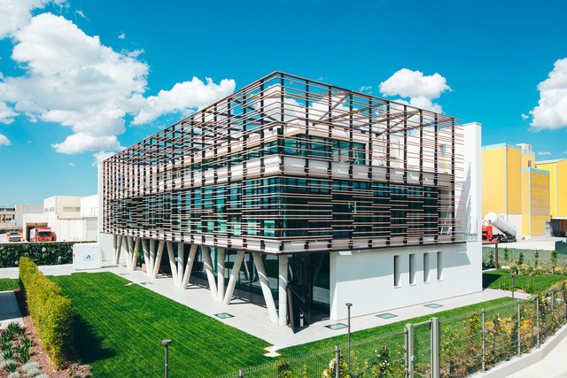 L'edificio ad alto risparmio energetico della ditta pugliese Andriani.
