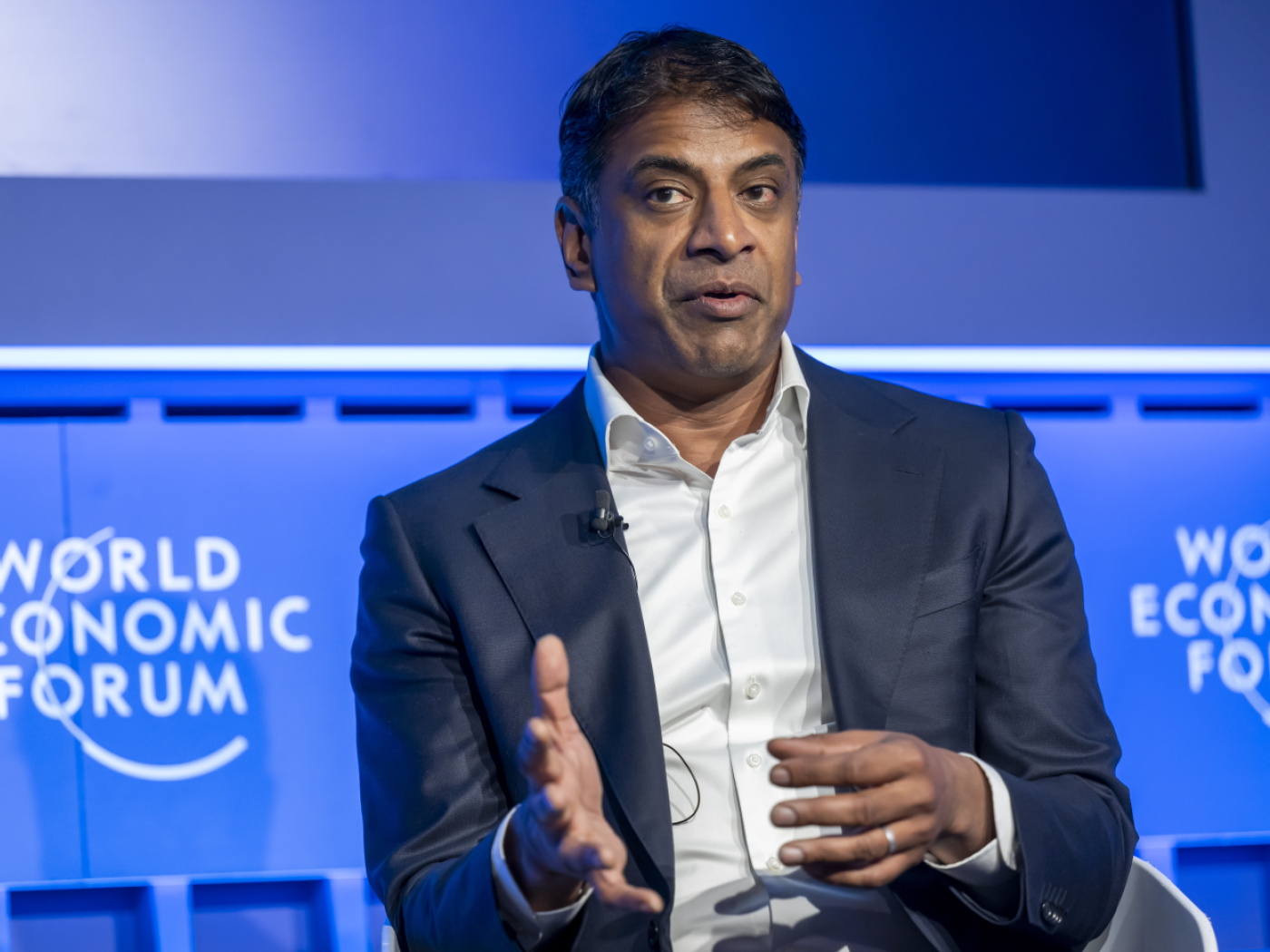 Il CEO di Novartis Vas Narasimhan