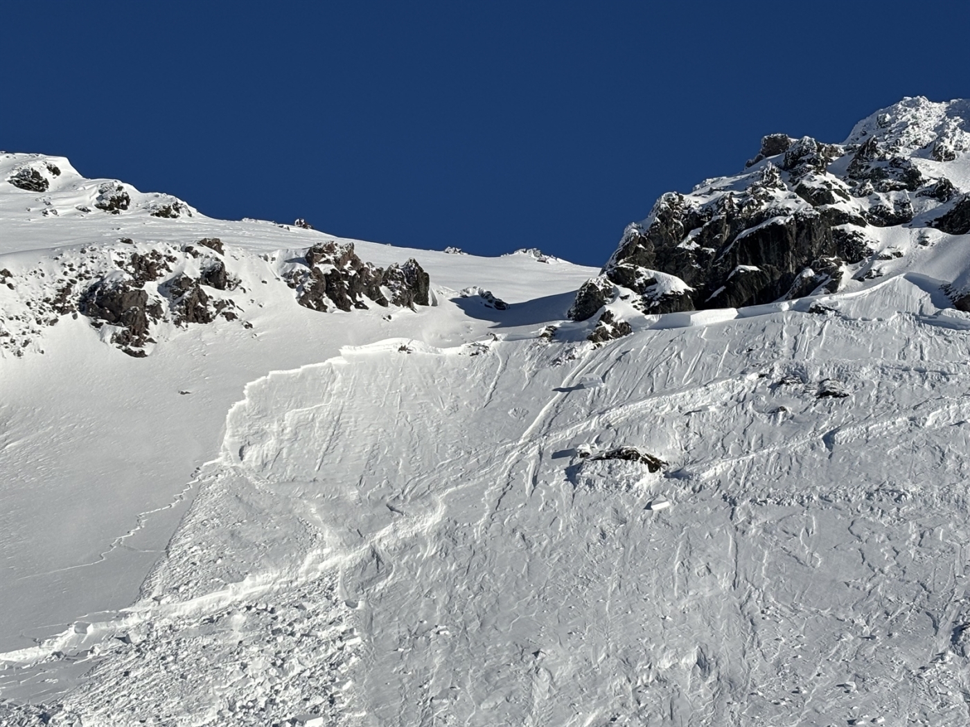 38-year-old snowboarder dies in avalanche near Davos GR