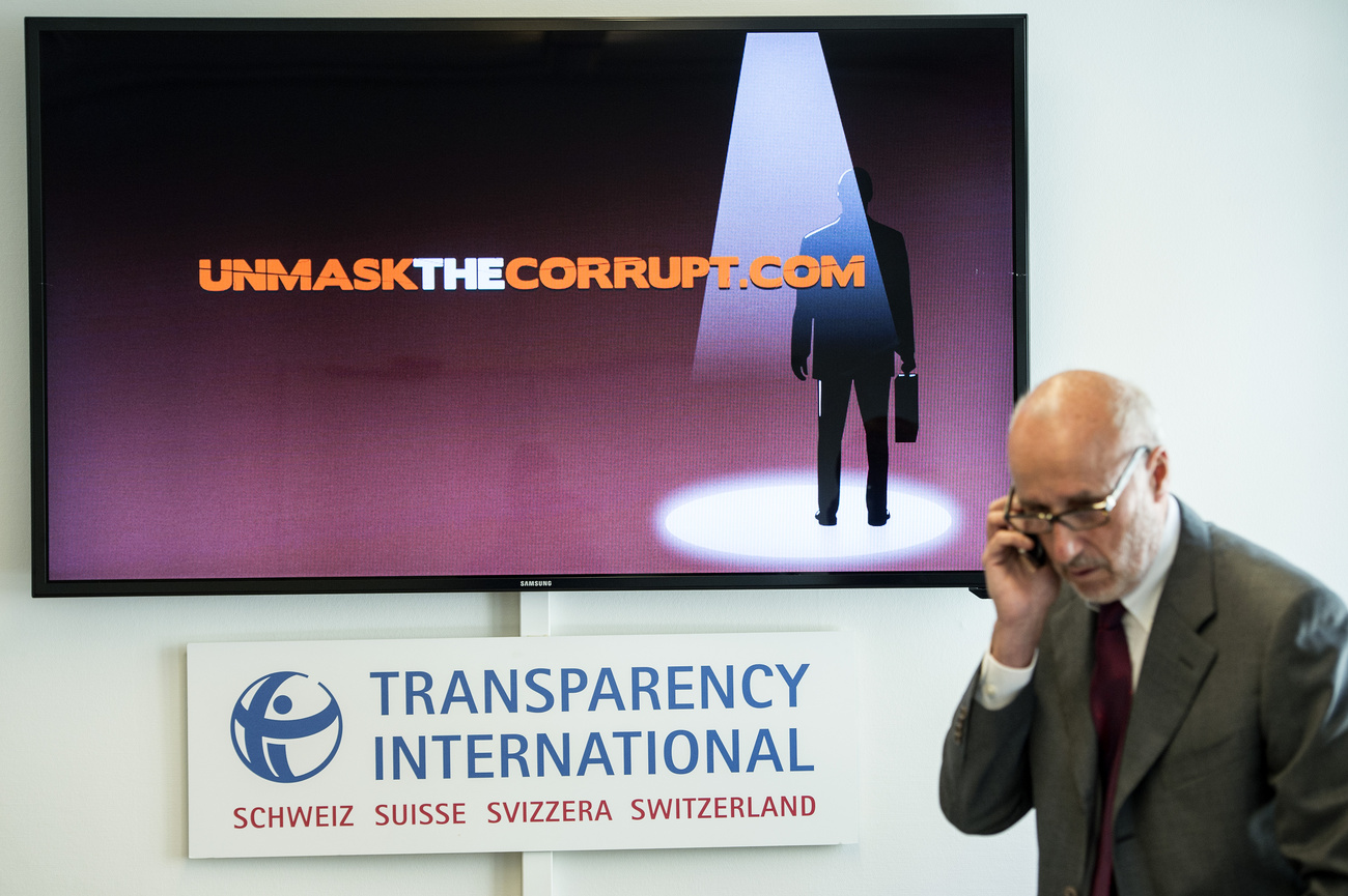 The Corruption Index 2025 signals an increasing risk of corruption in the public sector in Switzerland. The photo shows a press conference from 2014.