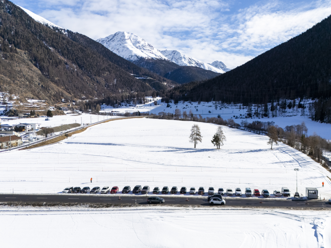 il park and ride di zernez quasi vuoto