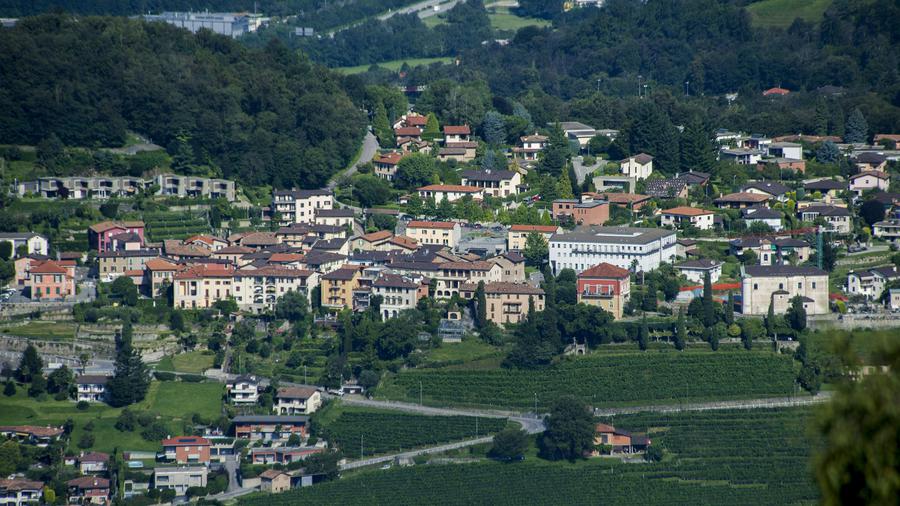 Une vue datant d'il y a quelques années de Porza, la commune avec la plus forte proportion de personnes à très hauts revenus de la Suisse italienne.