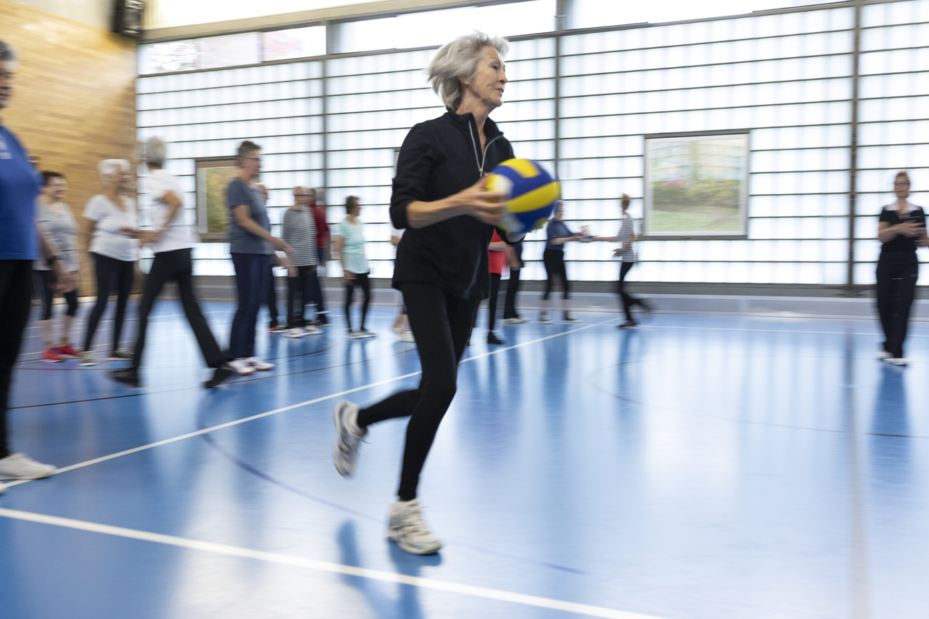 persona corre in palestra