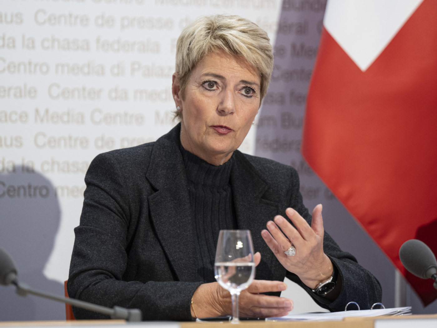 Swiss federal accounts close CHF1bn better than budgeted