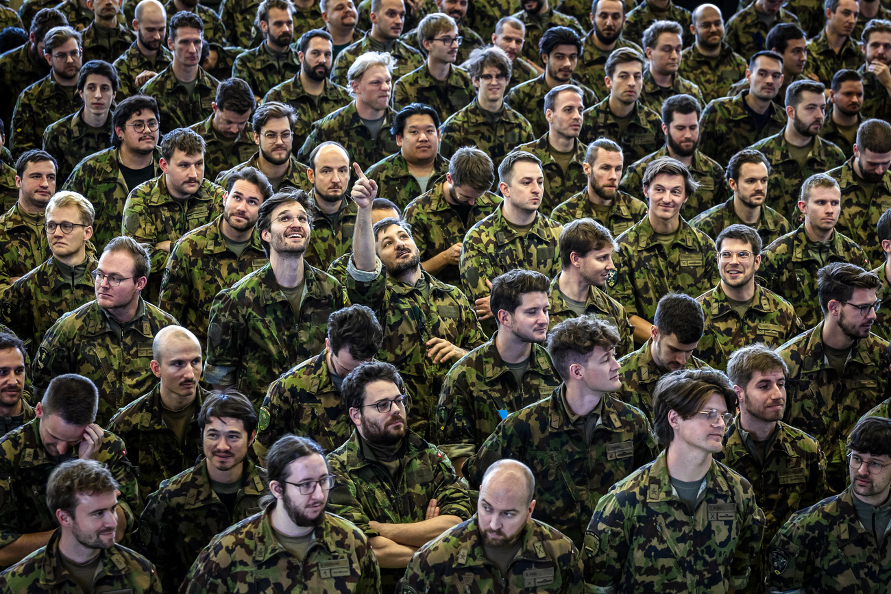 Gruppo di giovani in uniforme