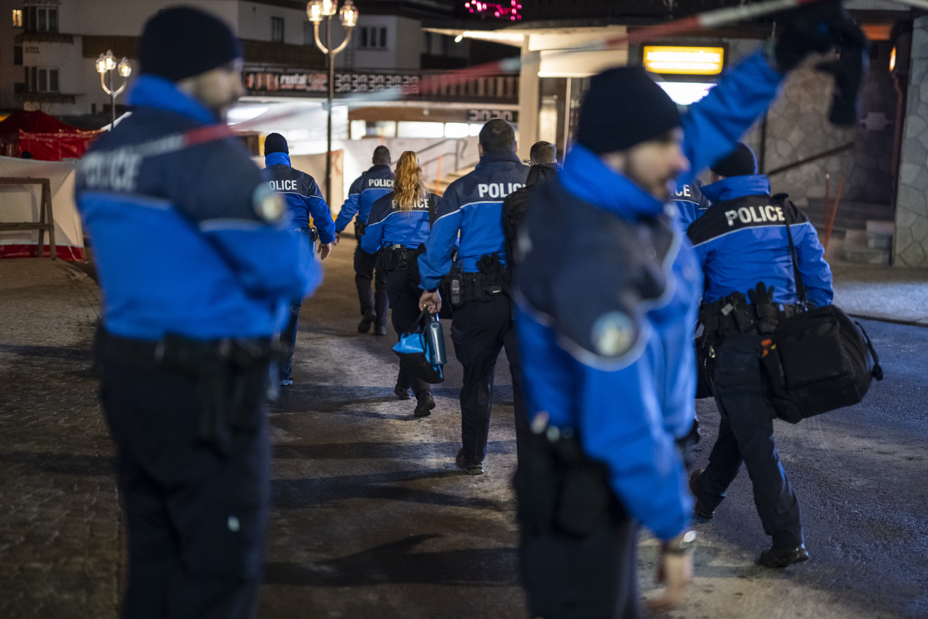 Swiss authorities want more data exchange between cantonal police forces