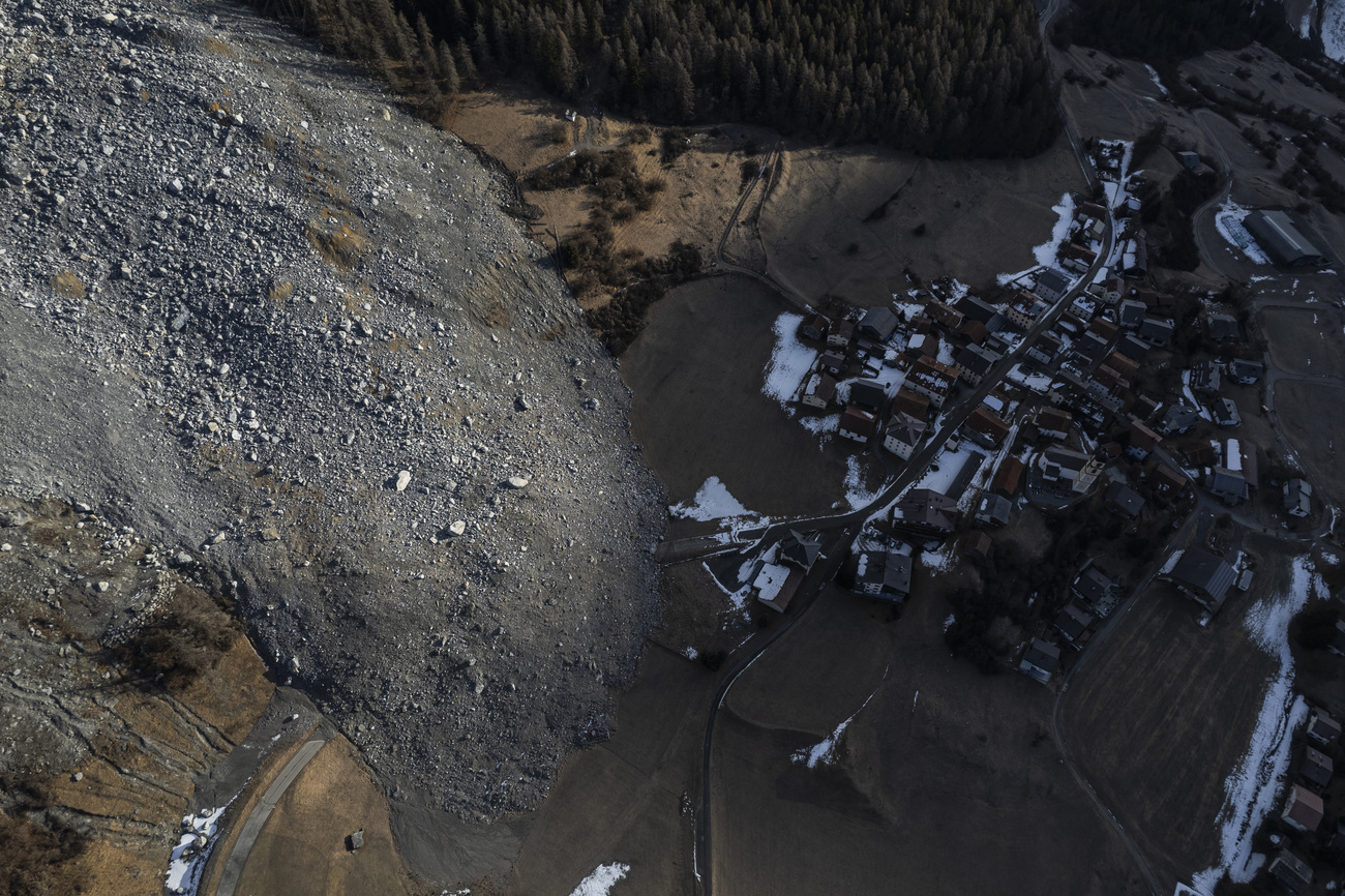 Il villaggio di montagna grigionese di Brienz/Brinzauls.