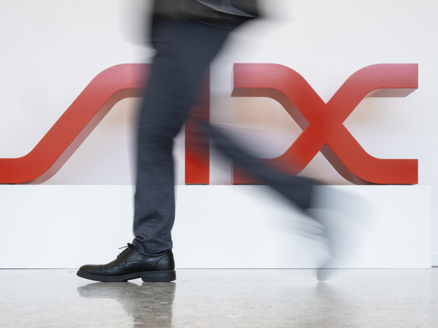 Swiss benchmark index SMI breaks through 14,000 points for the first time